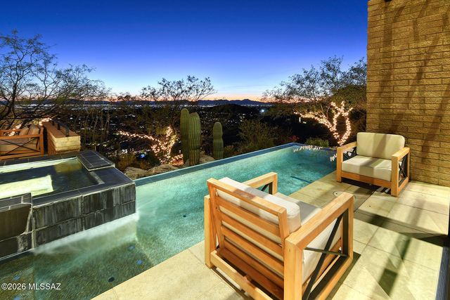 6830 N Hole-In-The-Wall Way, Tucson, AZ 85750