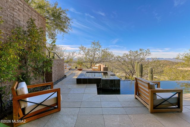 6830 N Hole-In-The-Wall Way, Tucson, AZ 85750