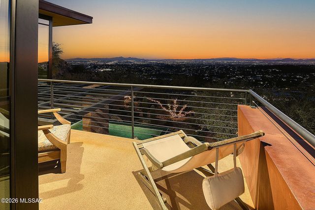 6830 N Hole-In-The-Wall Way, Tucson, AZ 85750