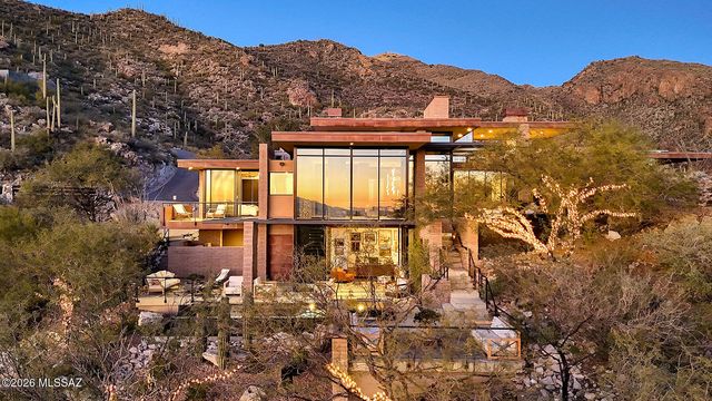 6830 N Hole-In-The-Wall Way, Tucson, AZ 85750