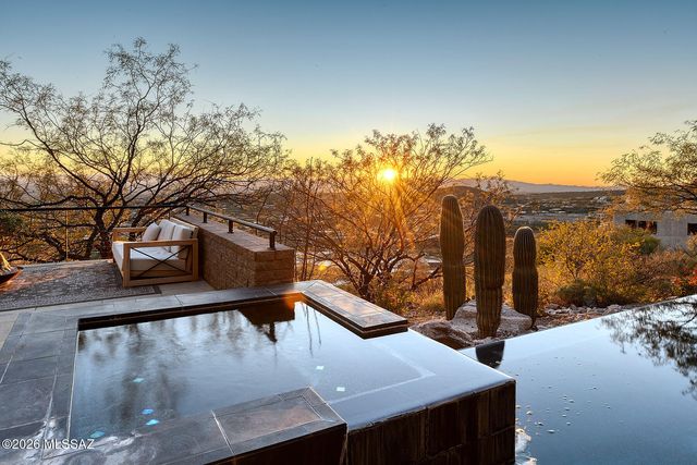 6830 N Hole-In-The-Wall Way, Tucson, AZ 85750