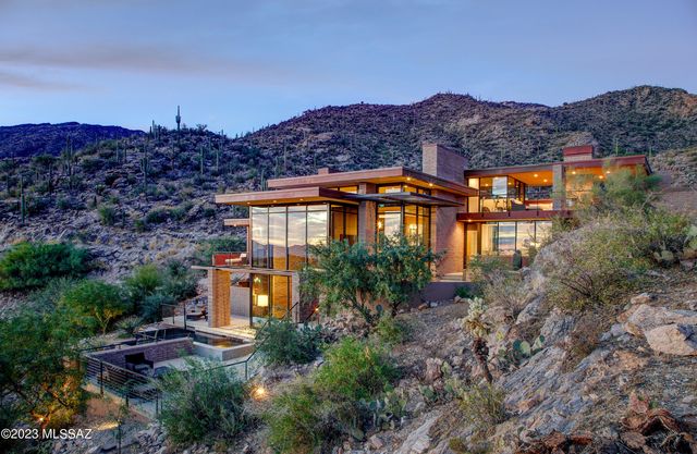 6830 N Hole-In-The-Wall Way, Tucson, AZ 85750