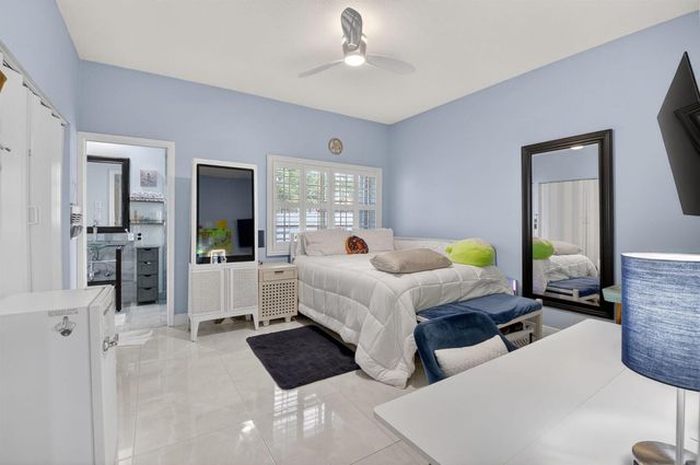 1502 SW 5th Avenue, Boca Raton, FL 33432