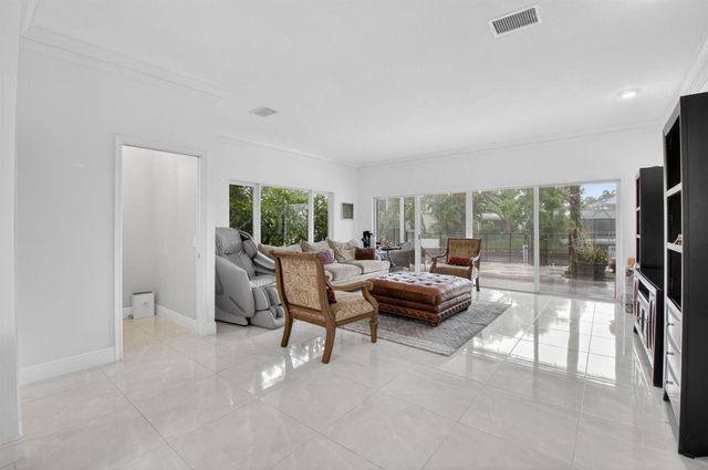 1502 SW 5th Avenue, Boca Raton, FL 33432