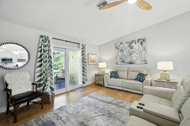 725 Acacia Road, Vero Beach, FL 32963