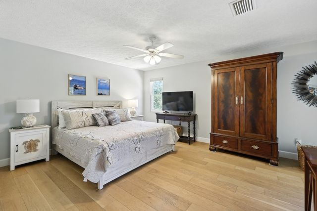 725 Acacia Road, Vero Beach, FL 32963