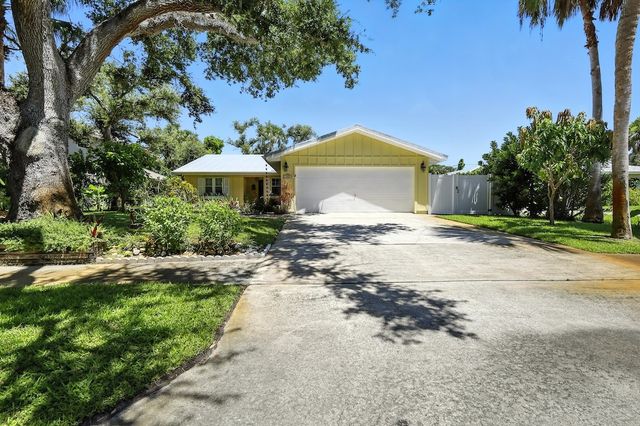 725 Acacia Road, Vero Beach, FL 32963