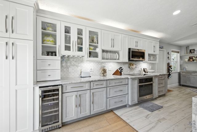 725 Acacia Road, Vero Beach, FL 32963