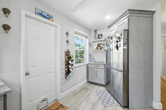 725 Acacia Road, Vero Beach, FL 32963