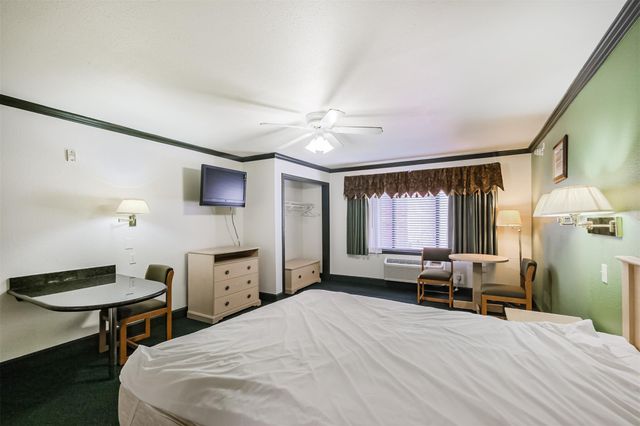 1025 Swanson Street 211, Houston, TX 77030