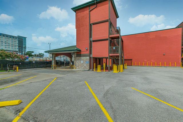 1025 Swanson Street 211, Houston, TX 77030