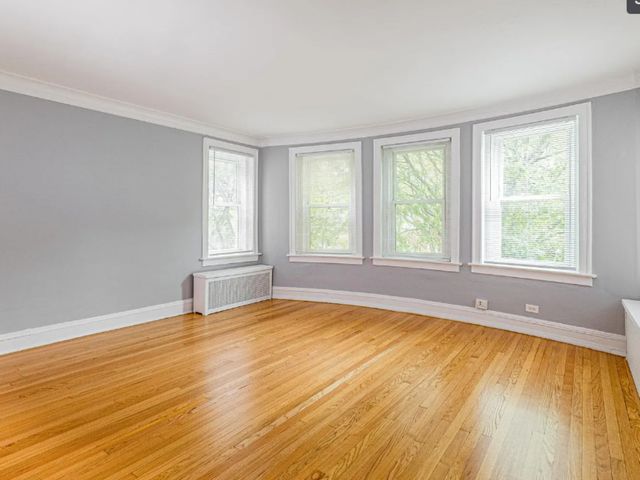 8227 S Maryland Avenue 3S, Chicago, IL 60619