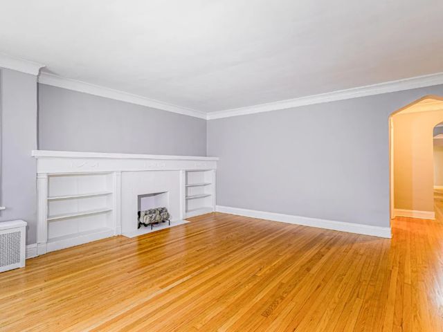 8227 S Maryland Avenue 3S, Chicago, IL 60619