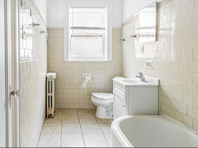 8227 S Maryland Avenue 3S, Chicago, IL 60619