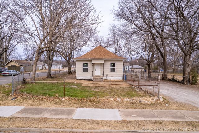 1017 W Newton Street, Tulsa, OK 74127