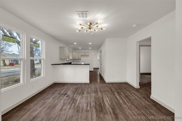 1017 W Newton Street, Tulsa, OK 74127