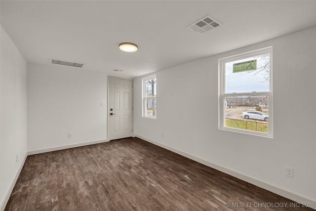 1017 W Newton Street, Tulsa, OK 74127