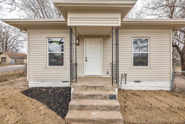 1017 W Newton Street, Tulsa, OK 74127