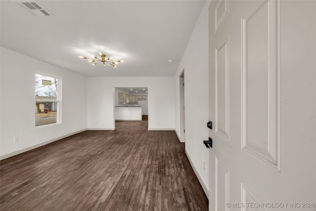 1017 W Newton Street, Tulsa, OK 74127