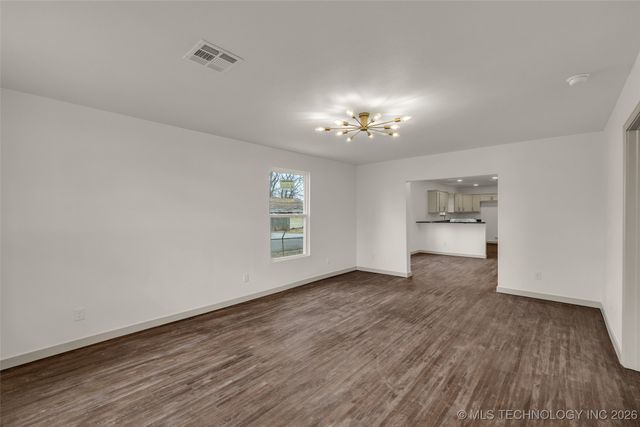 1017 W Newton Street, Tulsa, OK 74127