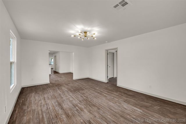 1017 W Newton Street, Tulsa, OK 74127