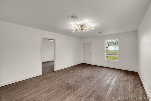 1017 W Newton Street, Tulsa, OK 74127