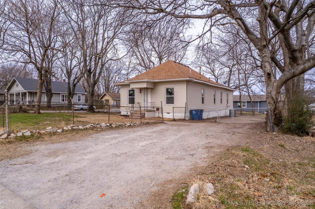 1017 W Newton Street, Tulsa, OK 74127