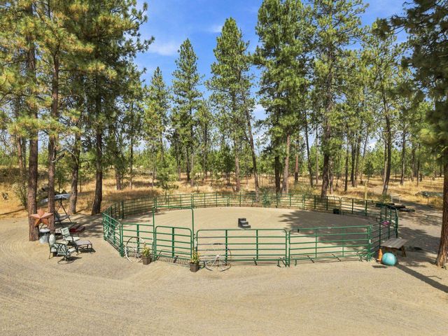 12323 S Sherman Rd, Spokane, WA 99224