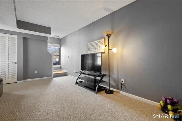 109 Peddlars Drive 109, Branford, CT 06405