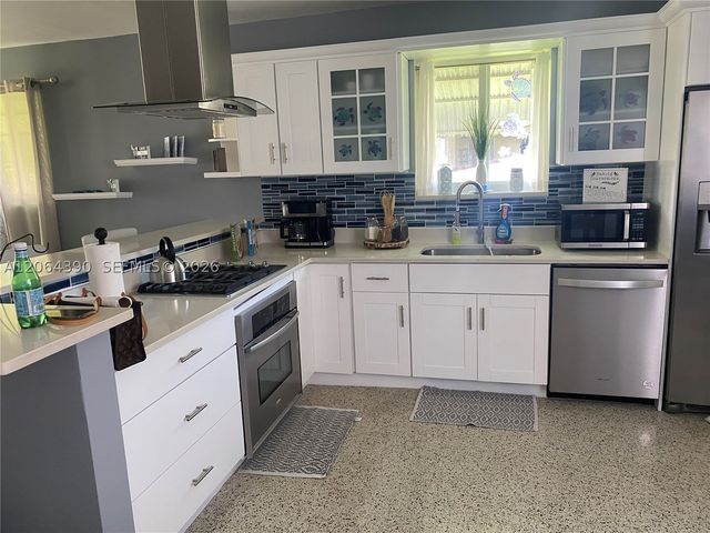 1915 Mayo St 0, Hollywood, FL 33020