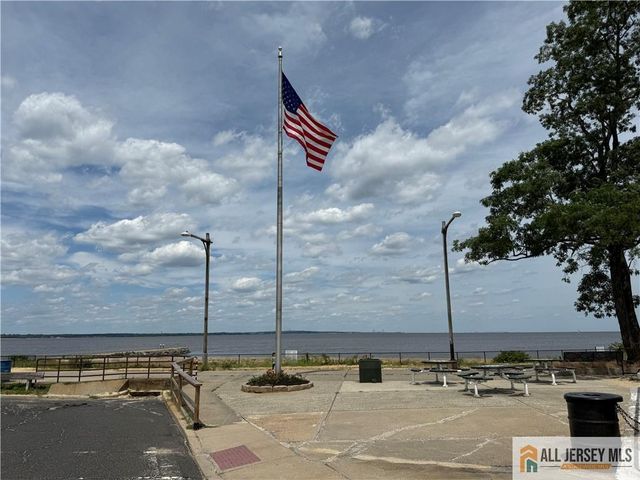 470 Brookside Avenue, Old Bridge, NJ 08879