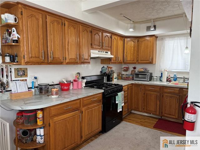 470 Brookside Avenue, Old Bridge, NJ 08879