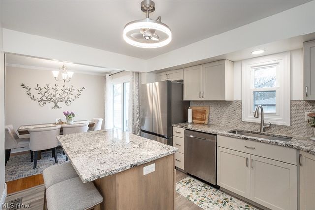 6924 Day Drive, Parma, OH 44129