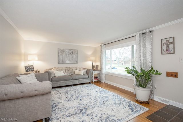 6924 Day Drive, Parma, OH 44129