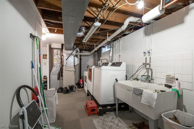 6924 Day Drive, Parma, OH 44129