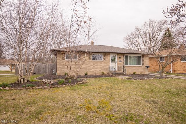 6924 Day Drive, Parma, OH 44129