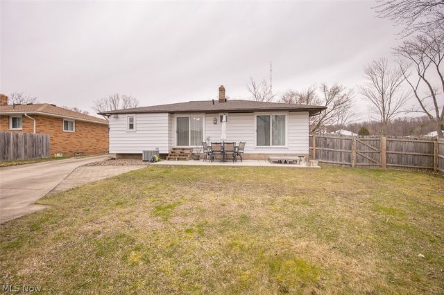 6924 Day Drive, Parma, OH 44129