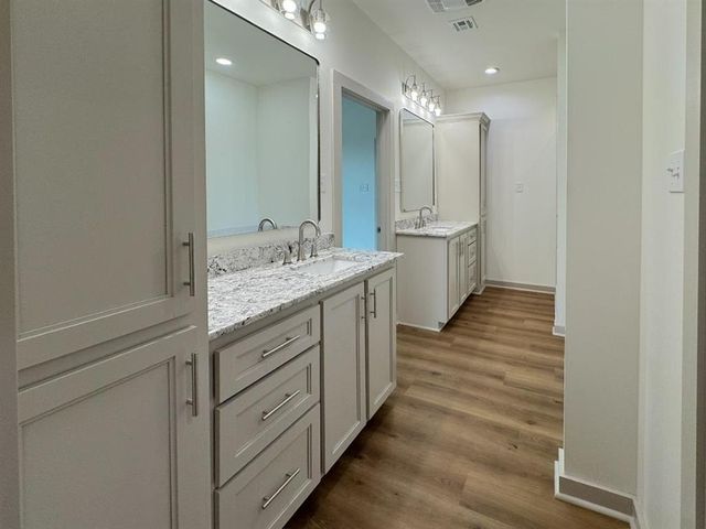 2009 Guillory Street, Westlake, LA 70669