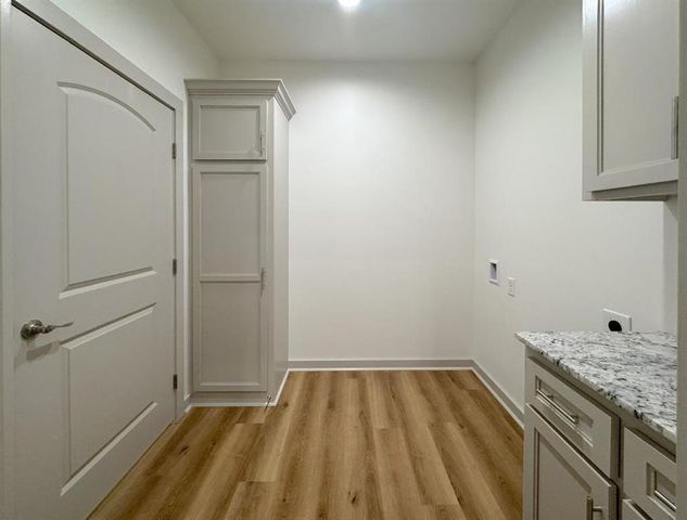 2009 Guillory Street, Westlake, LA 70669
