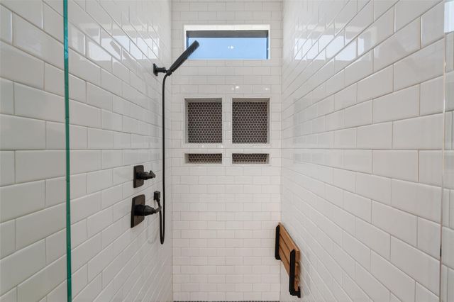 5928 Lux ST, Austin, TX 78721