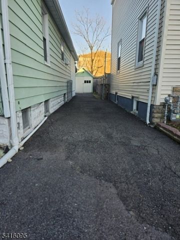 732 Essex Ave, Linden City, NJ 07036