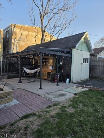 732 Essex Ave, Linden City, NJ 07036