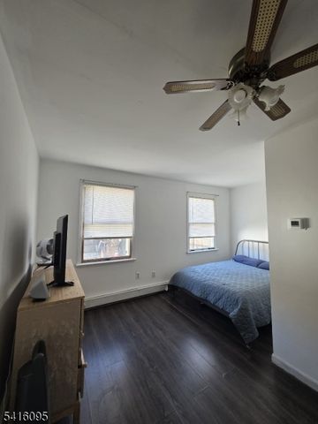 732 Essex Ave, Linden City, NJ 07036