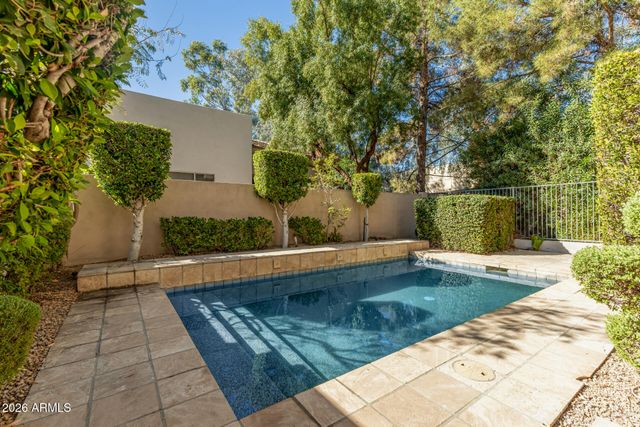 7249 E DEL ACERO Drive, Scottsdale, AZ 85258