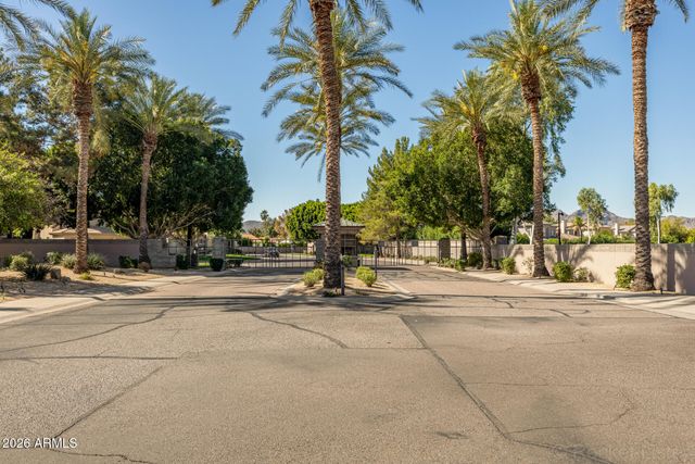 7249 E DEL ACERO Drive, Scottsdale, AZ 85258
