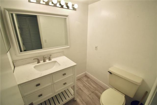 7500 NW 1st Court 207, Plantation, FL 33317