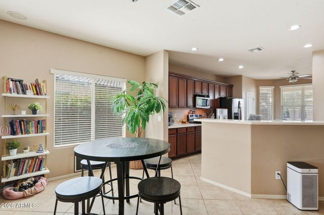 11713 W DALEY Lane, Sun City, AZ 85373