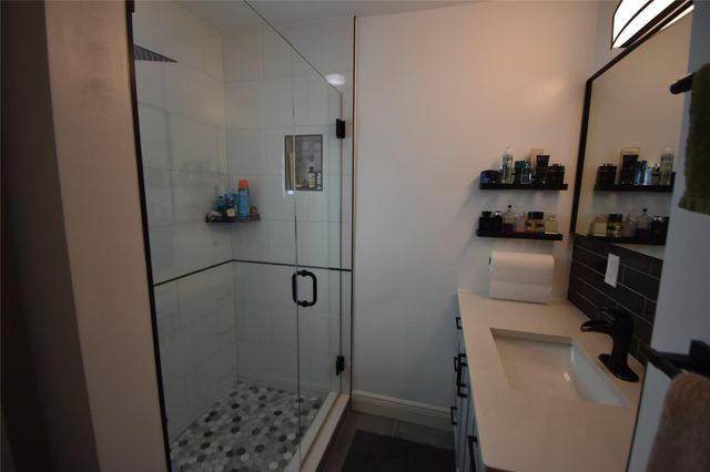 4250 NW 49th Terrace, Lauderdale Lakes, FL 33319