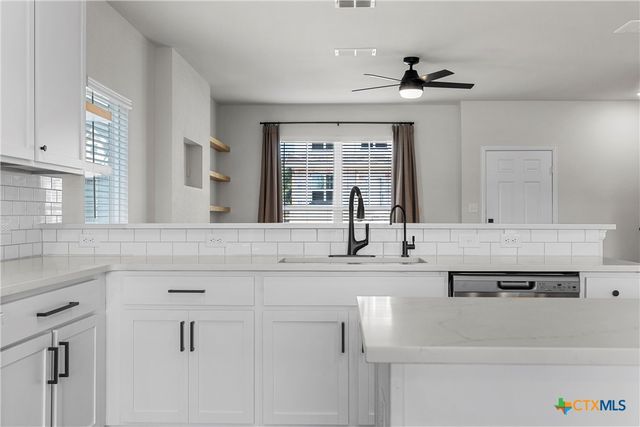 209 Villars Drive, Salado, TX 76571