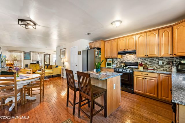 105 Wayside Drive, Keyport, NJ 07735